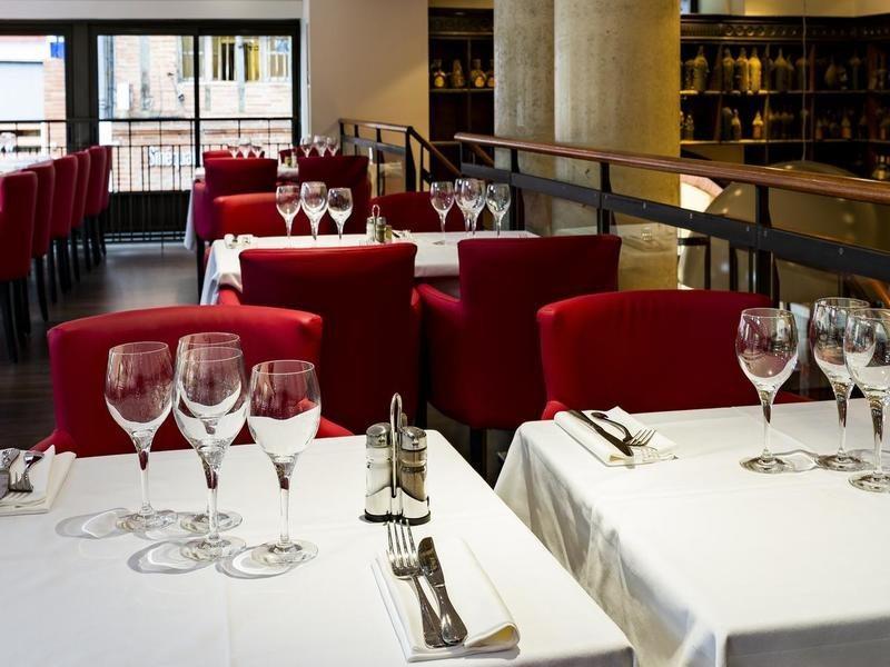 Le Père Léon Hotel 3*